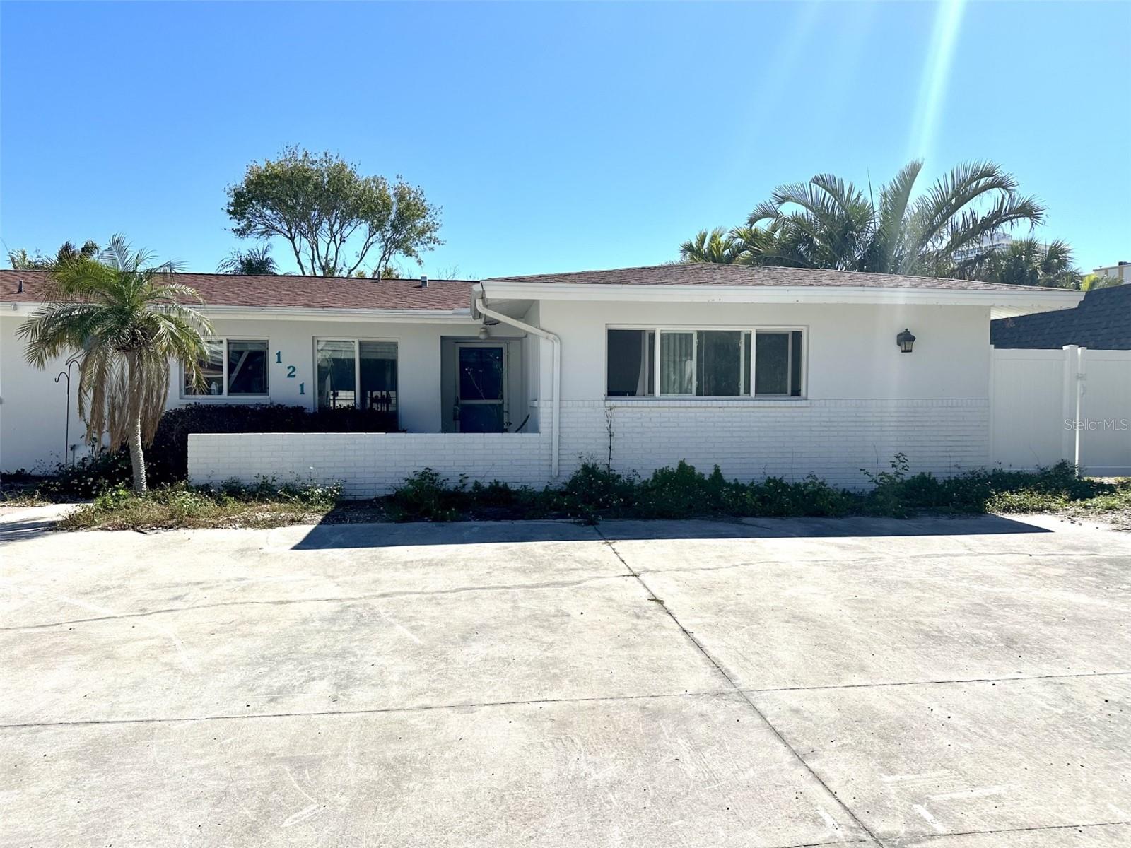 121 175TH AVE E, REDINGTON SHORES, FL, 33708