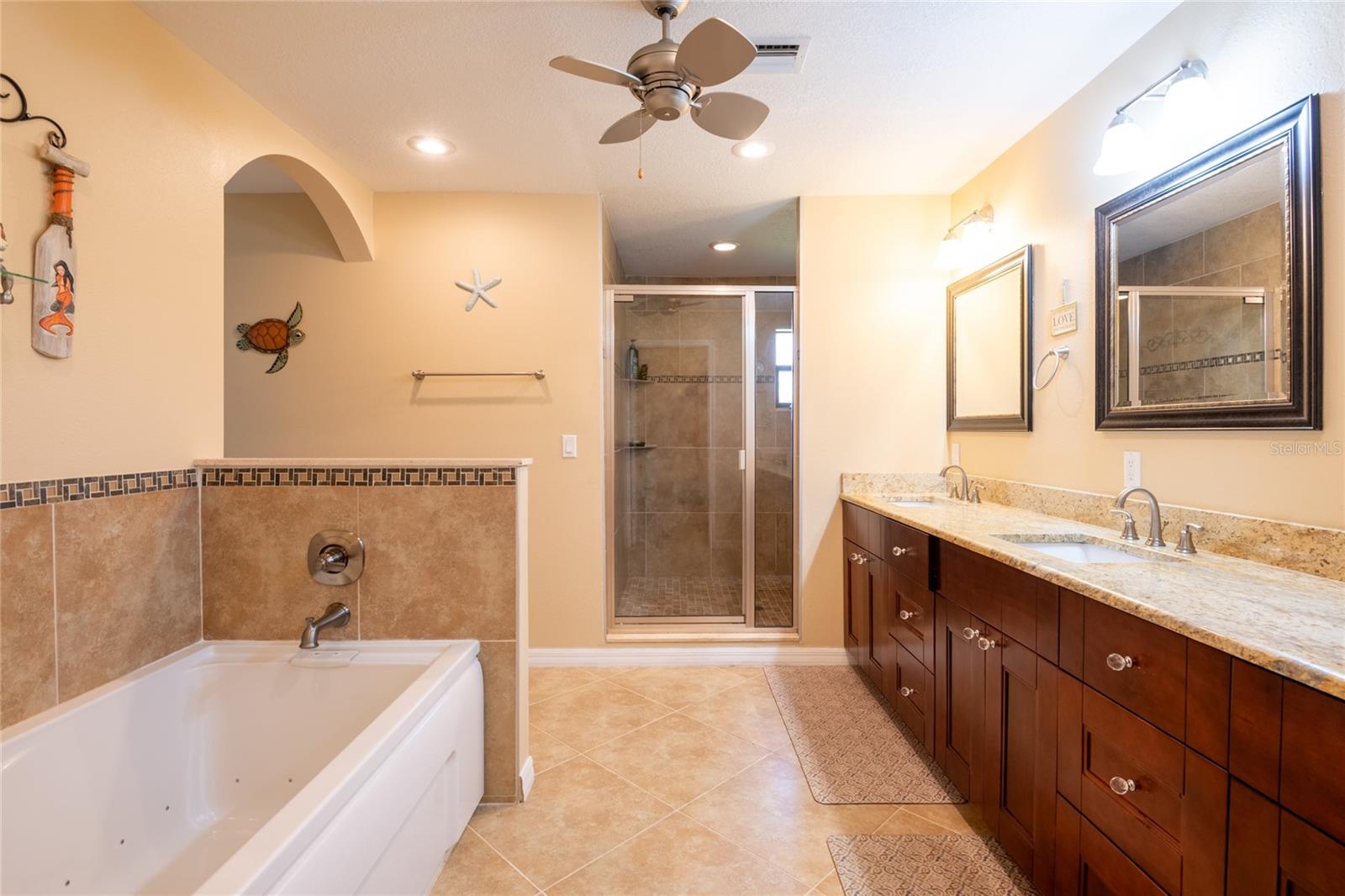 14006 ELLESMERE DR, TAMPA, FL, 33624