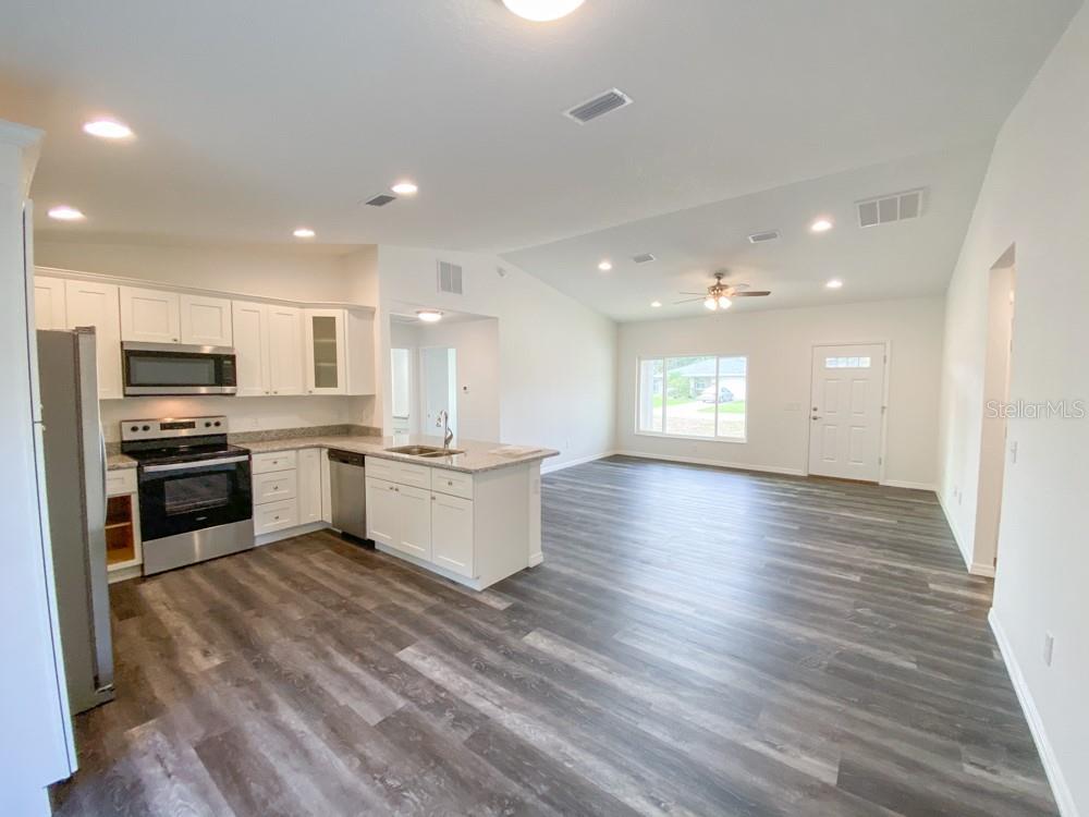 40 FISHER WAY TRL, OCKLAWAHA, FL, 32179