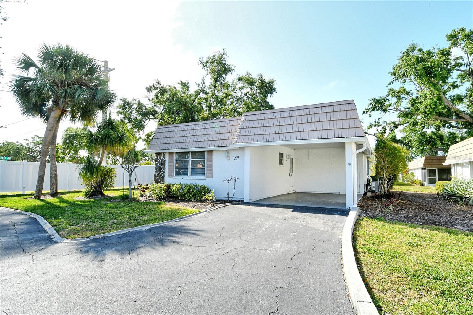 2332 CANALBLUFF PL #298, SARASOTA, FL, 34231