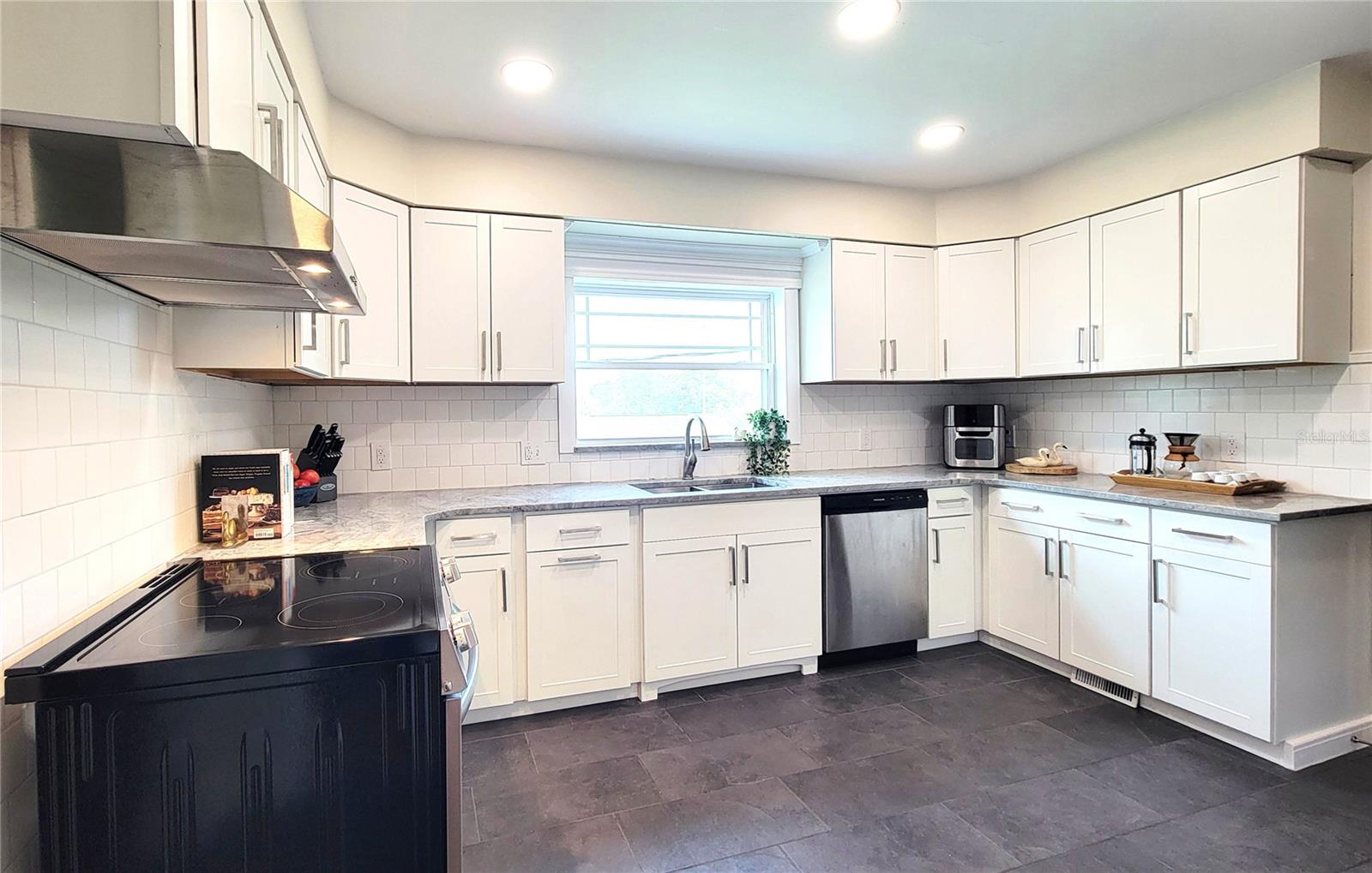2816 FAIRMOUNT AVE, LAKELAND, FL, 33803