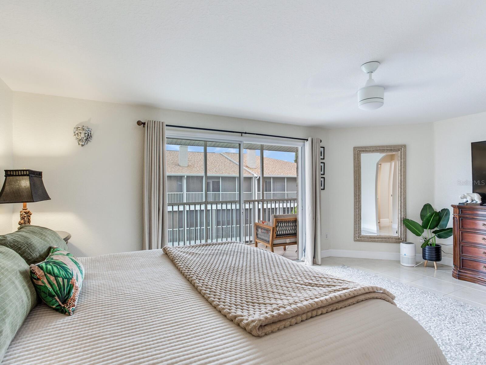 521 PINELLAS BAYWAY S #204, ST PETERSBURG, FL, 33715