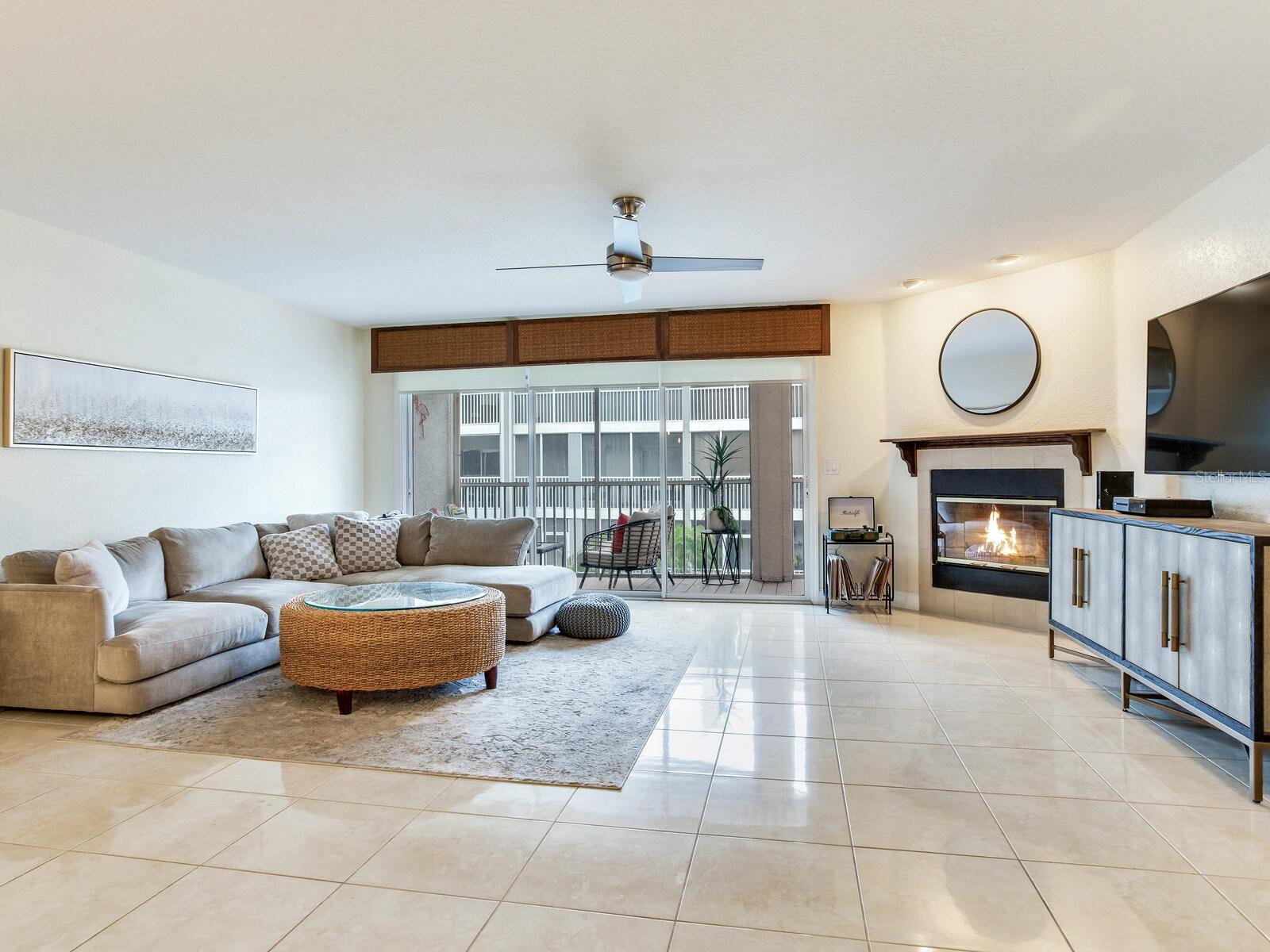 521 PINELLAS BAYWAY S #204, ST PETERSBURG, FL, 33715