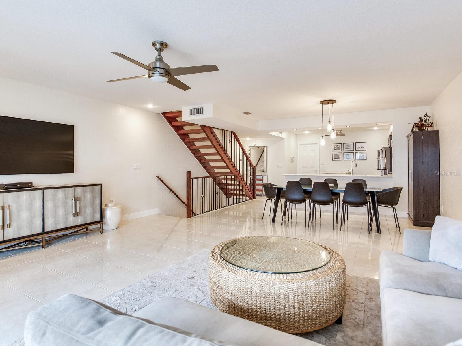 521 PINELLAS BAYWAY S #204, ST PETERSBURG, FL, 33715