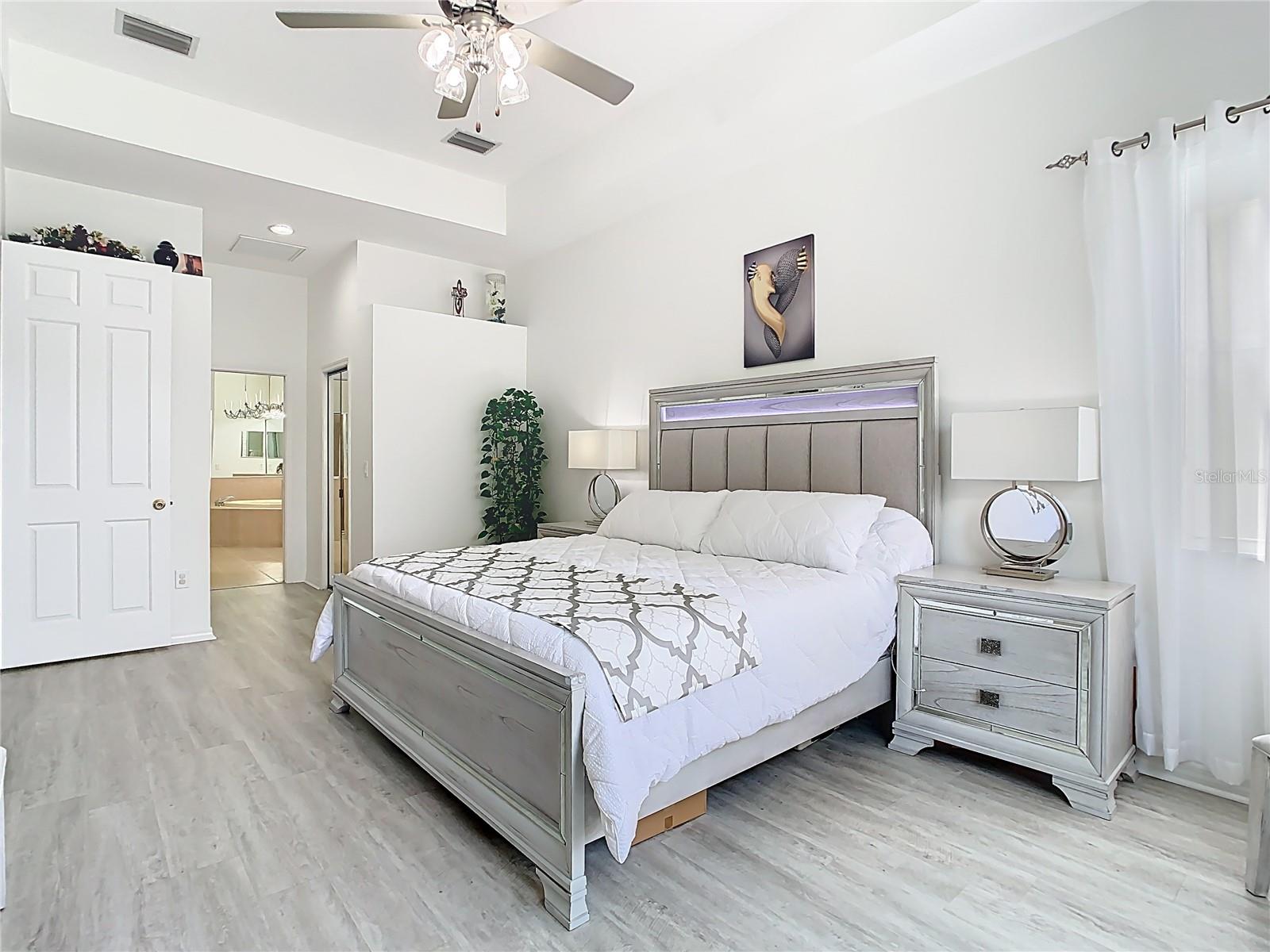 2327 SHIRECREST COVE WAY, LUTZ, FL, 33558