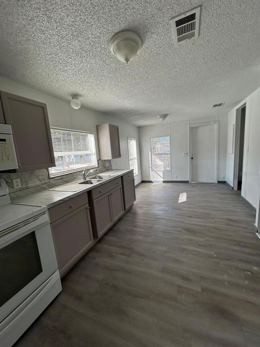 4501 MOBILAIRE DR, ORLANDO, FL, 32822