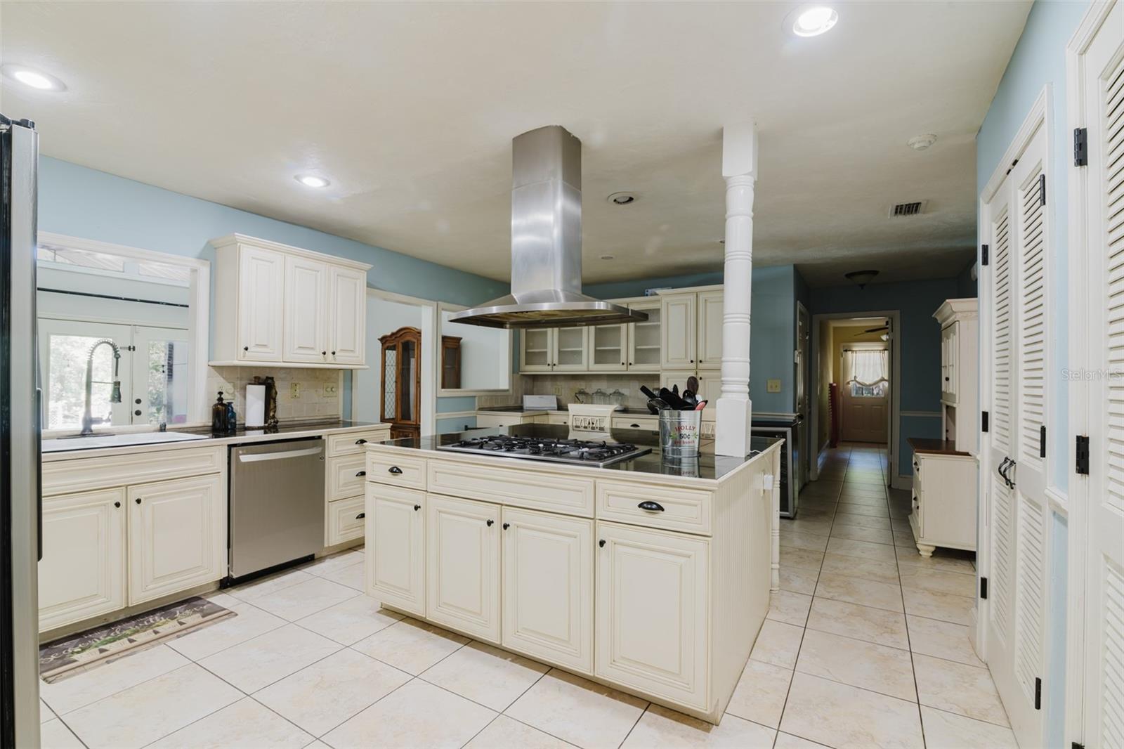 5551 NE 2ND LN, OCALA, FL, 34470