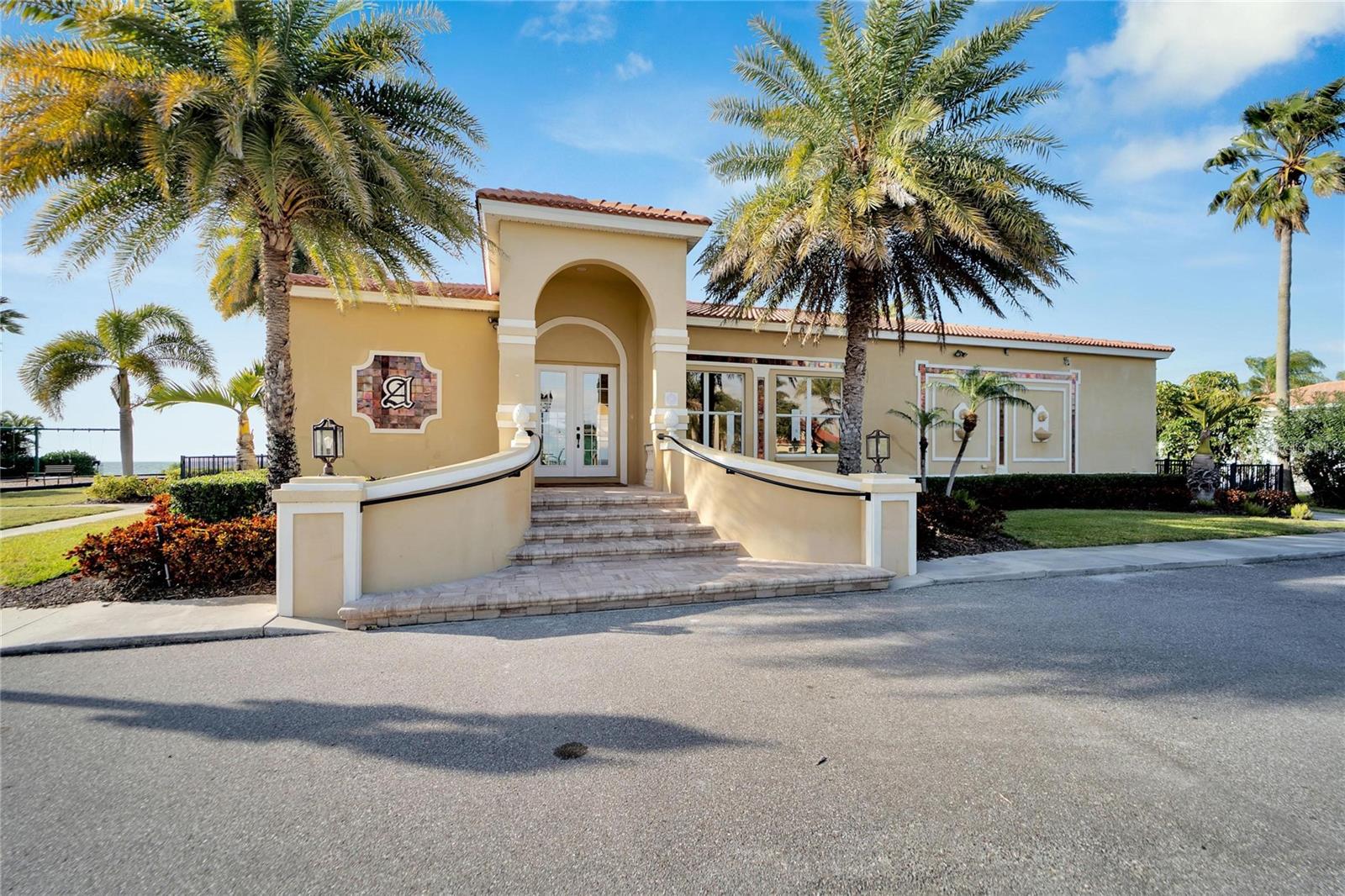 1408 ALHAMBRA DR, APOLLO BEACH, FL, 33572