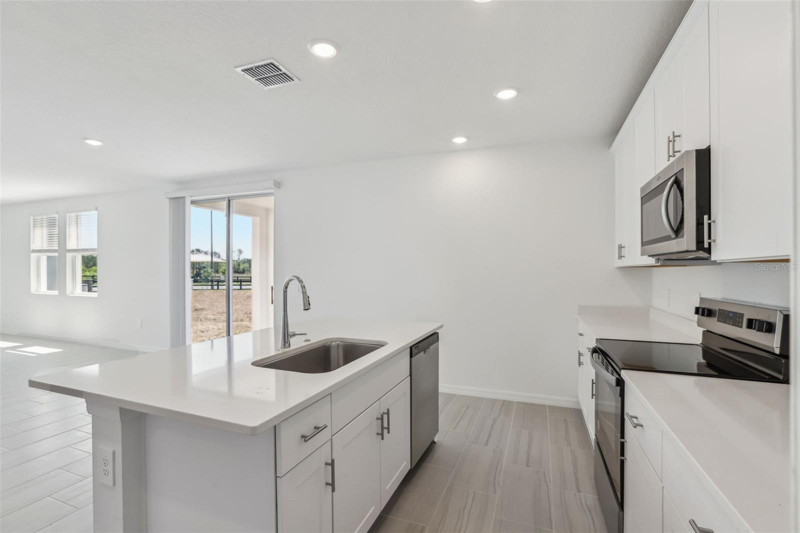 312 CASTLE DR, LAKE ALFRED, FL, 33850