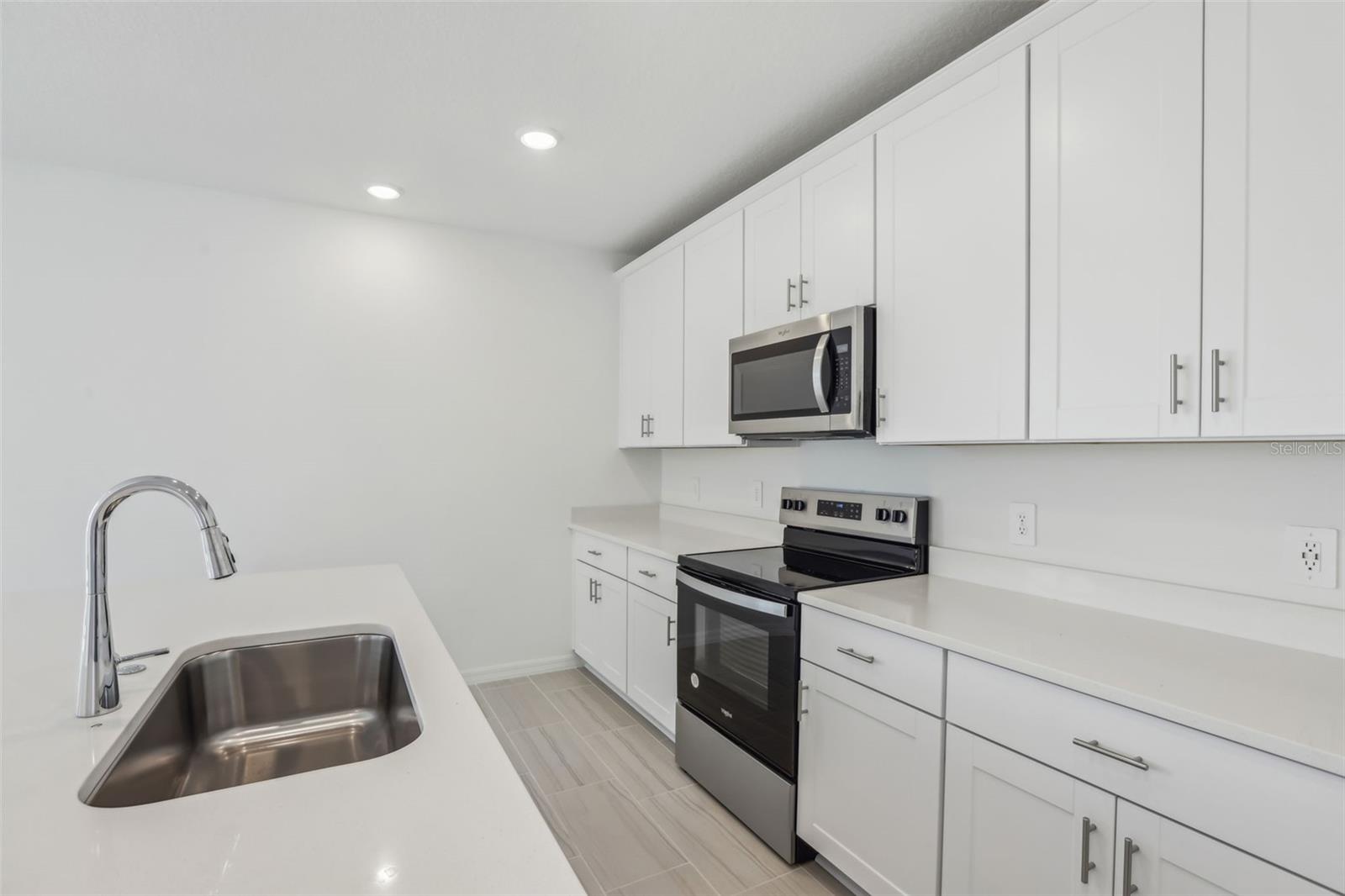 312 CASTLE DR, LAKE ALFRED, FL, 33850