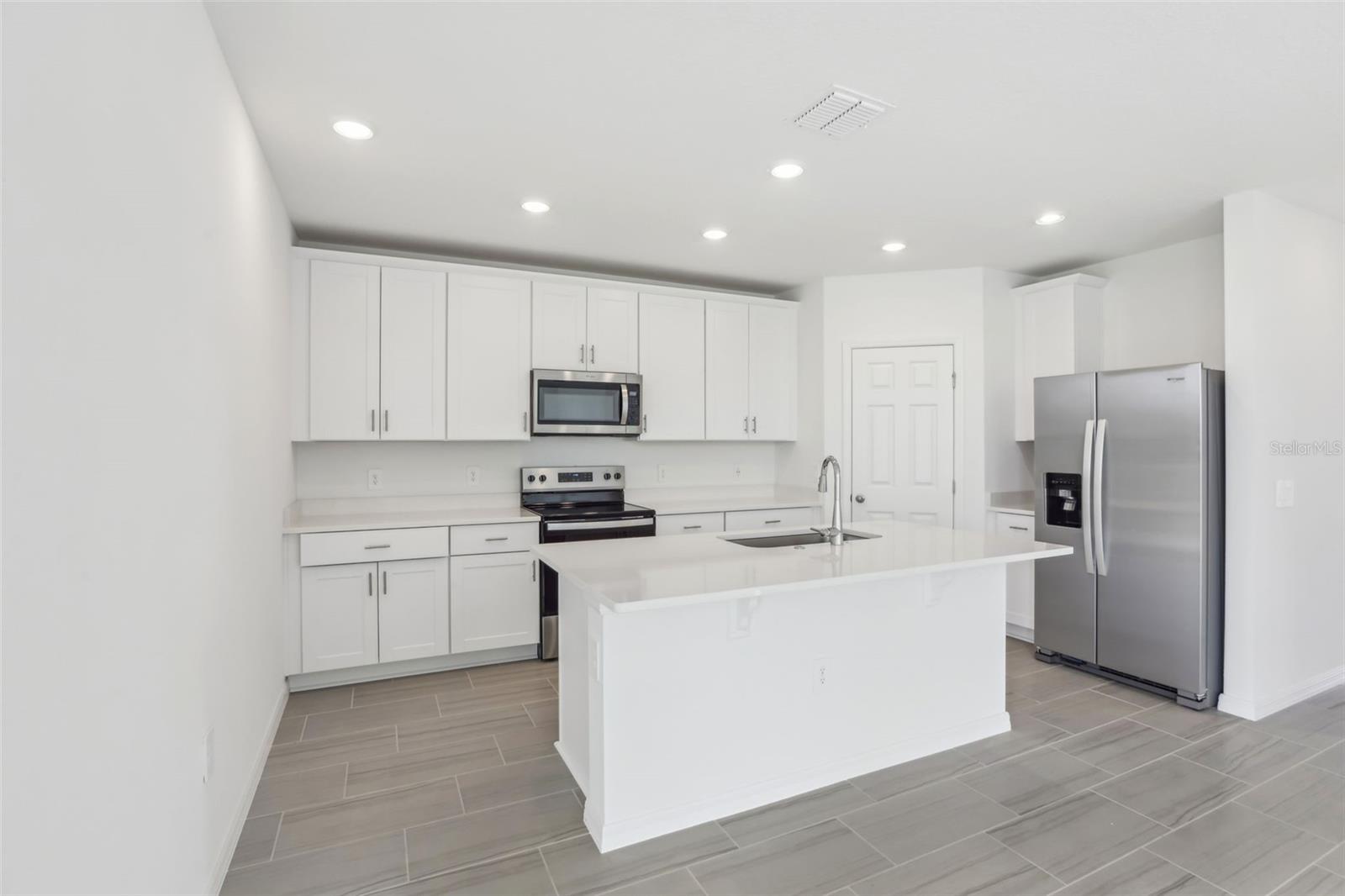 312 CASTLE DR, LAKE ALFRED, FL, 33850