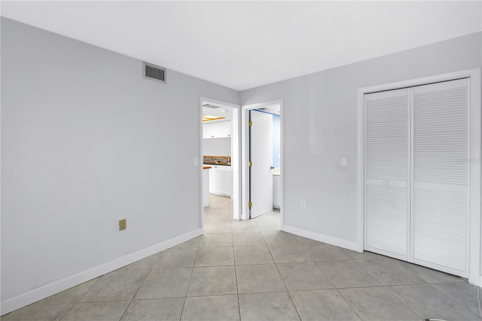 140 MARINA DEL REY CT, CLEARWATER BEACH, FL, 33767