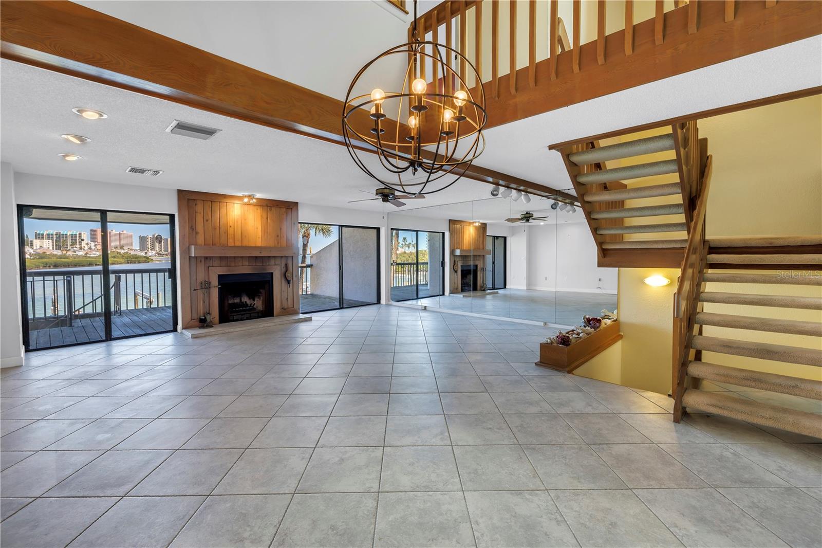 140 MARINA DEL REY CT, CLEARWATER BEACH, FL, 33767
