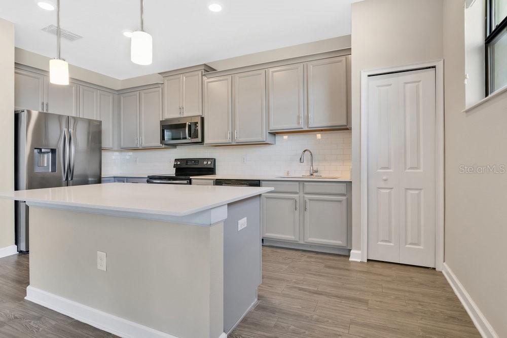 1298 ROYAL ST GEORGE BLVD, DAVENPORT, FL, 33896