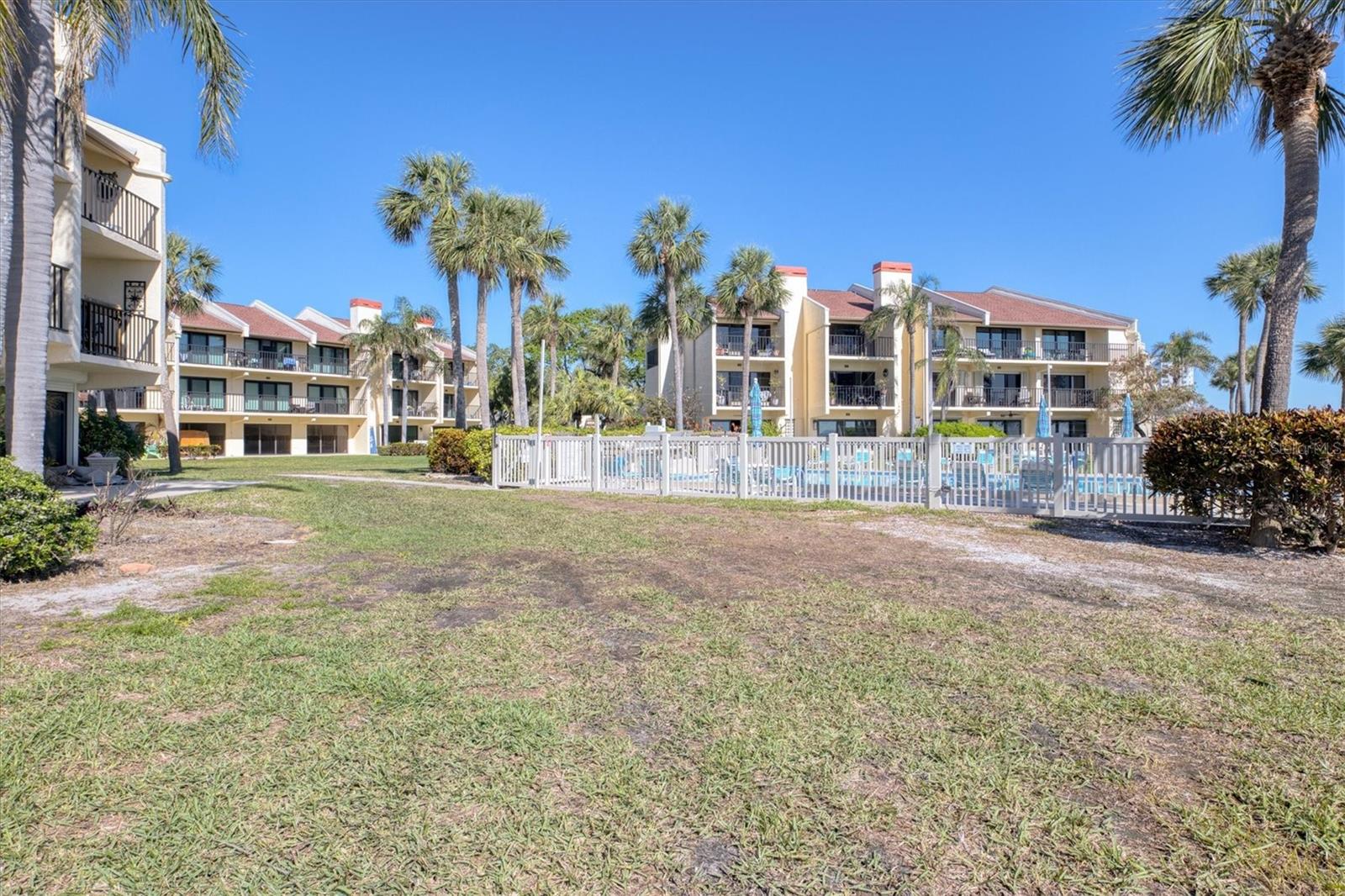 7540 SUNSHINE SKYWAY LN S #117, ST PETERSBURG, FL, 33711