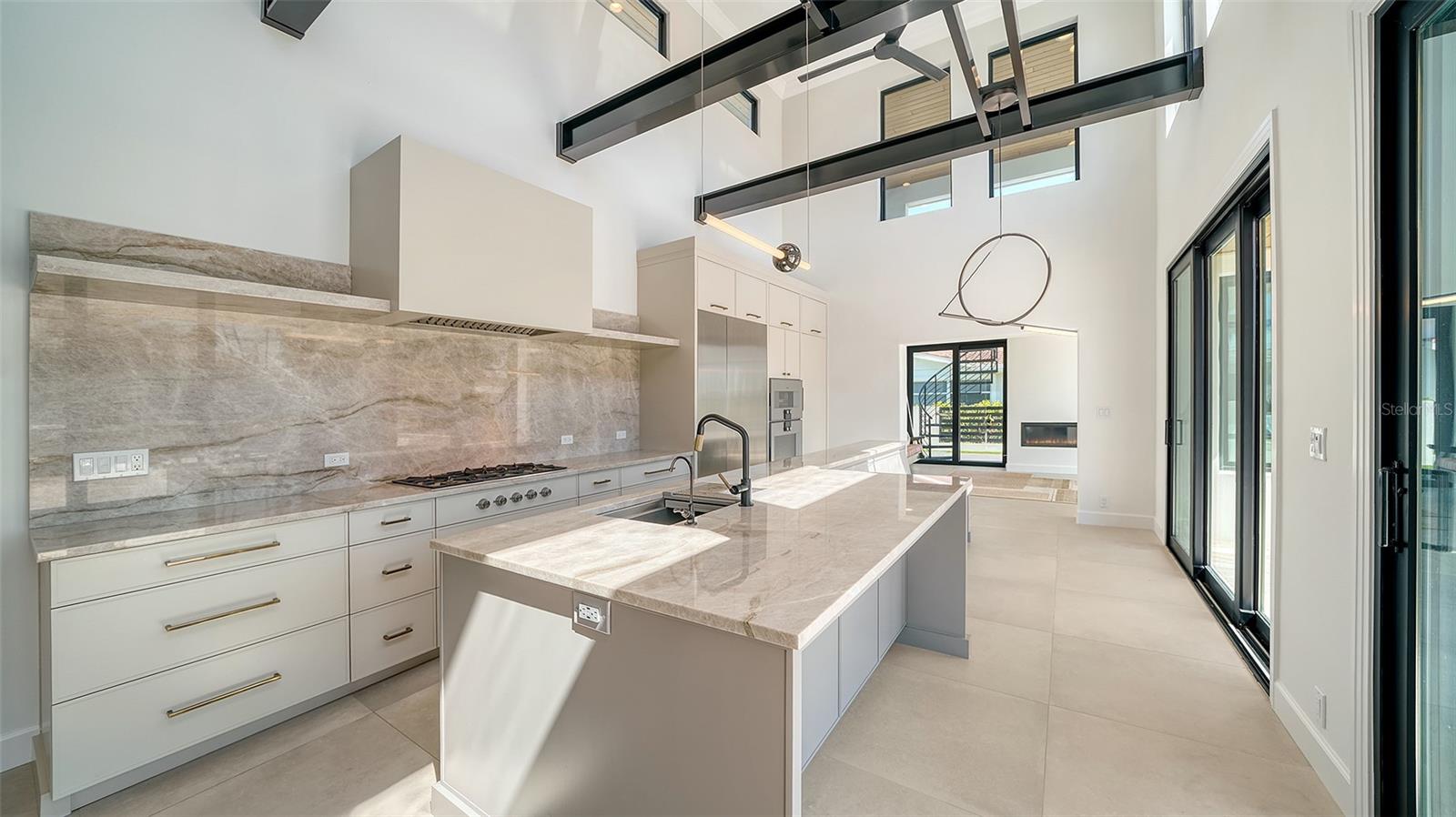 560 SCHOONER LN, LONGBOAT KEY, FL, 34228