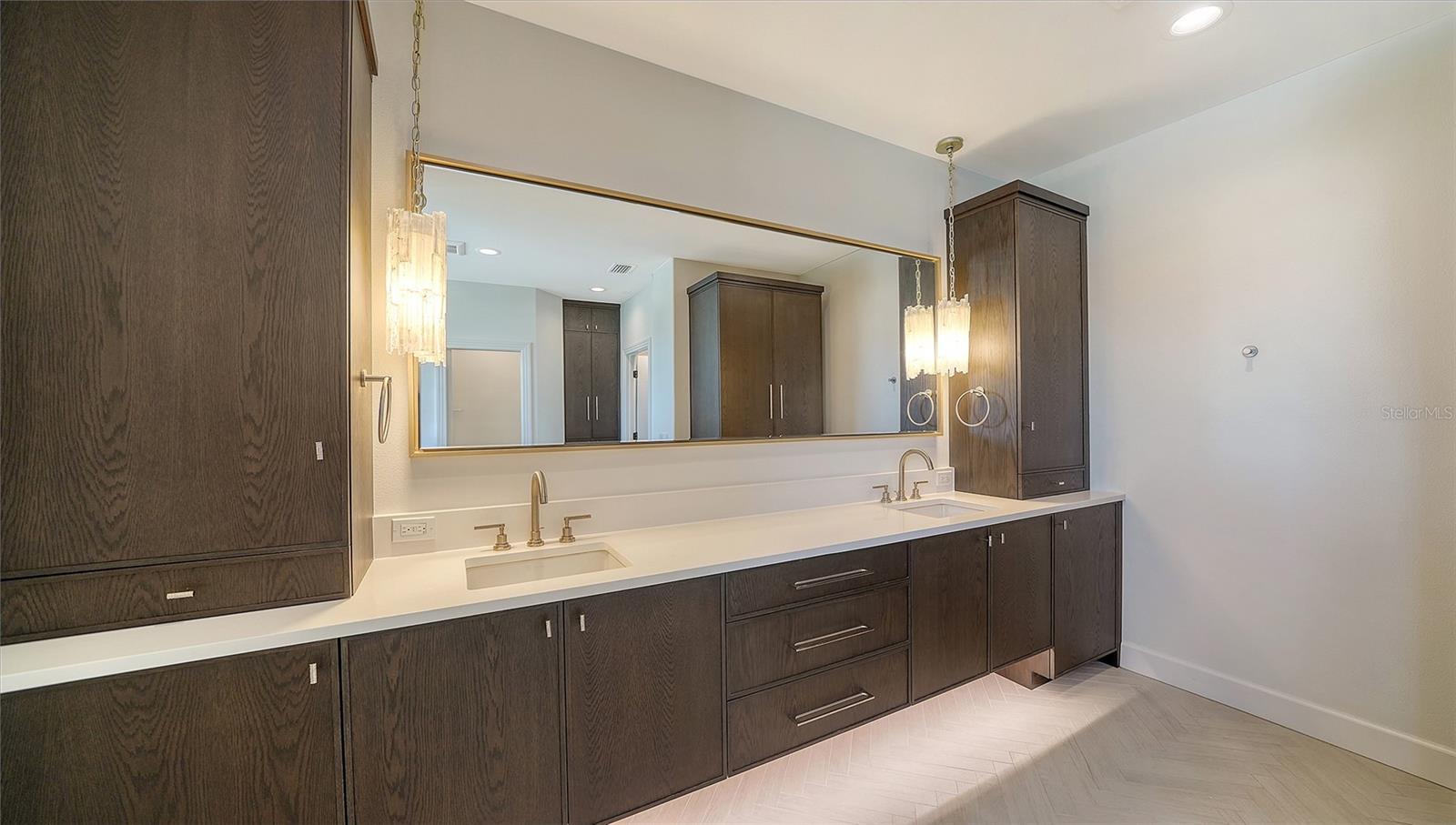 560 SCHOONER LN, LONGBOAT KEY, FL, 34228