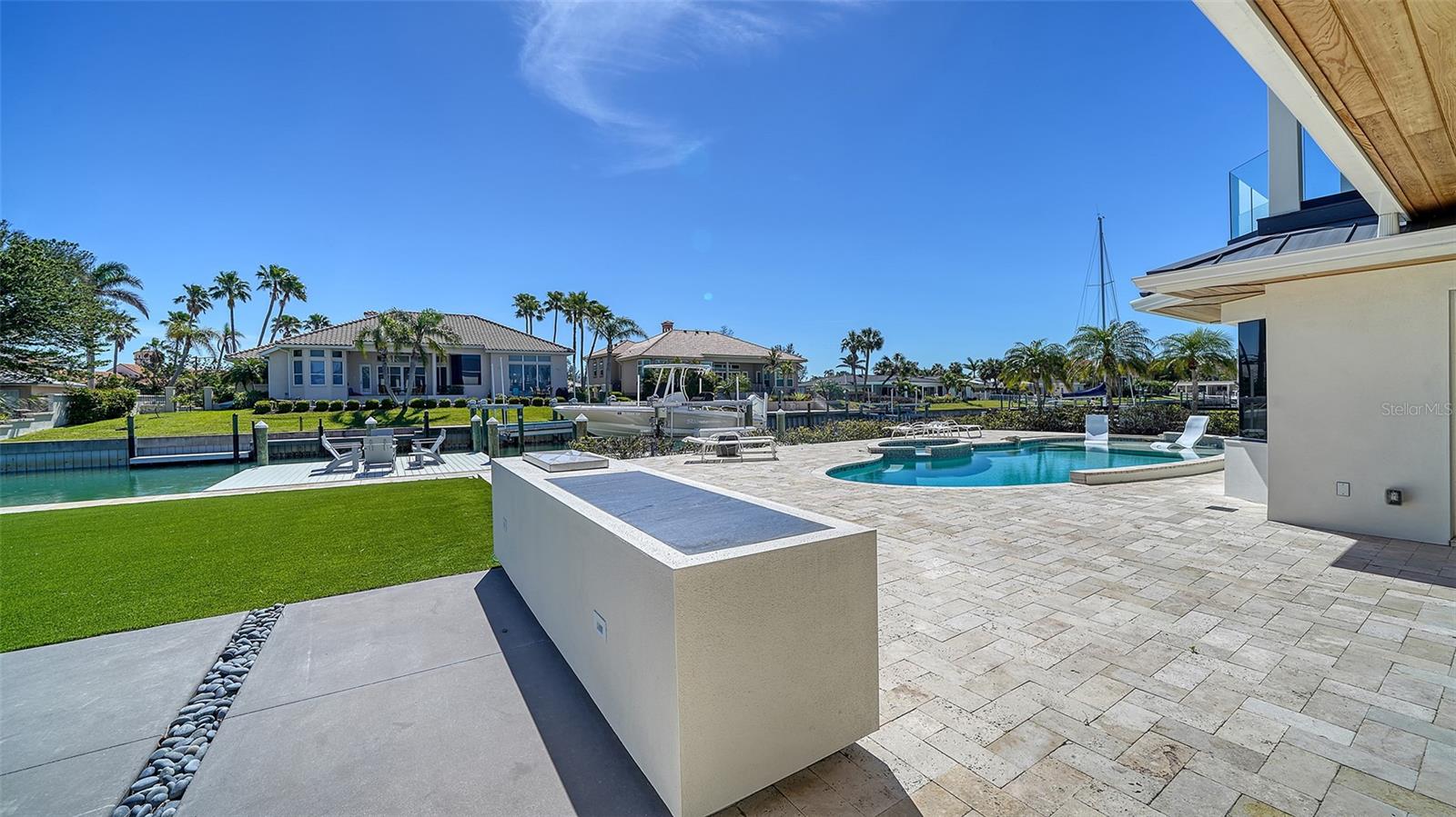 560 SCHOONER LN, LONGBOAT KEY, FL, 34228