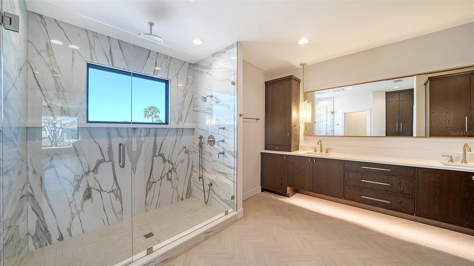 560 SCHOONER LN, LONGBOAT KEY, FL, 34228