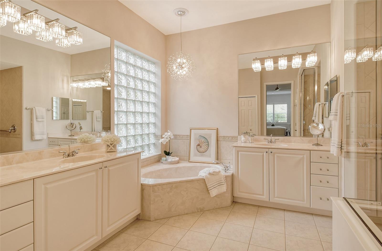 7137 ORCHID ISLAND PL, BRADENTON, FL, 34202