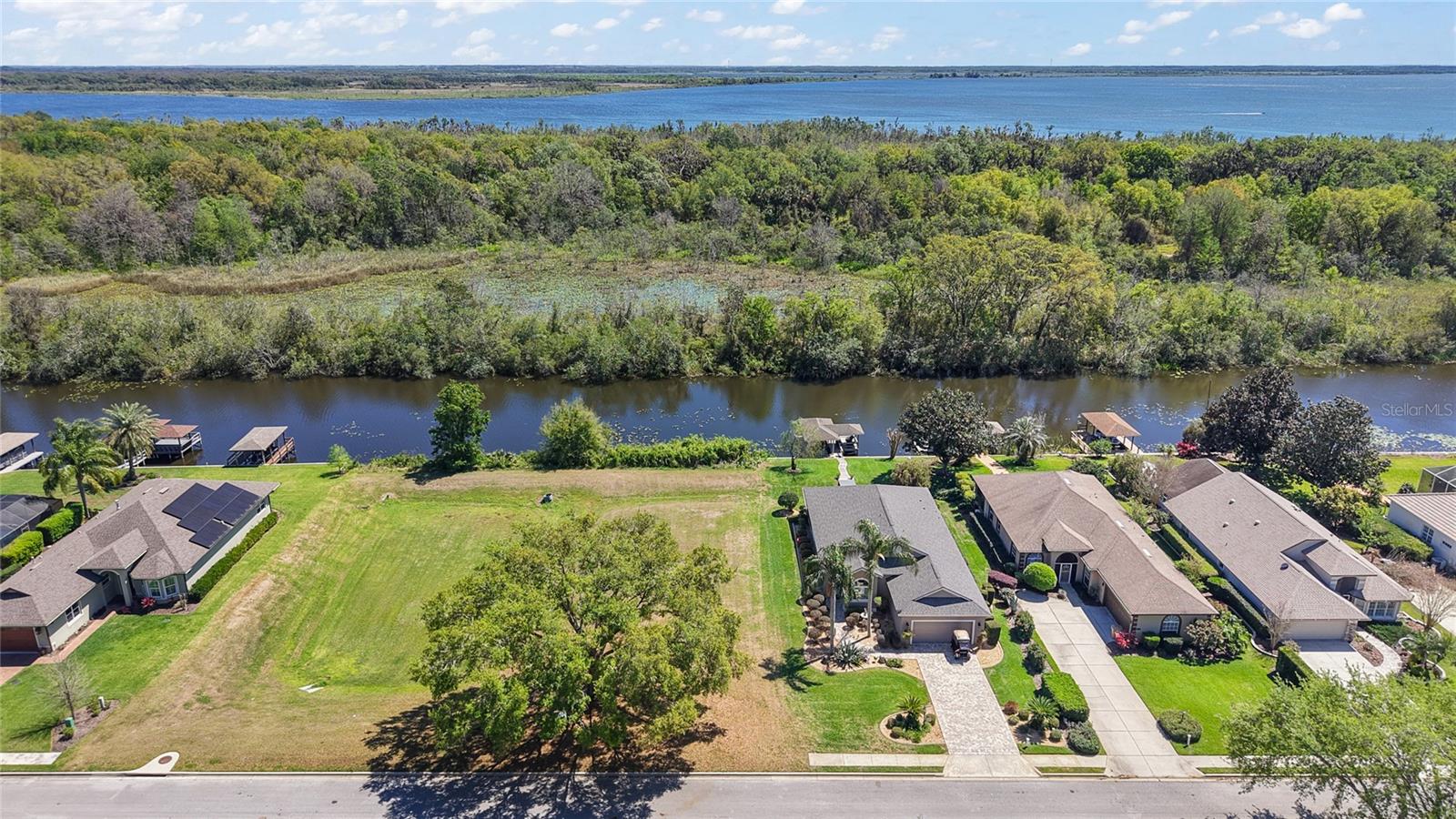 6136 LANDINGS BLVD, LADY LAKE, FL, 32159