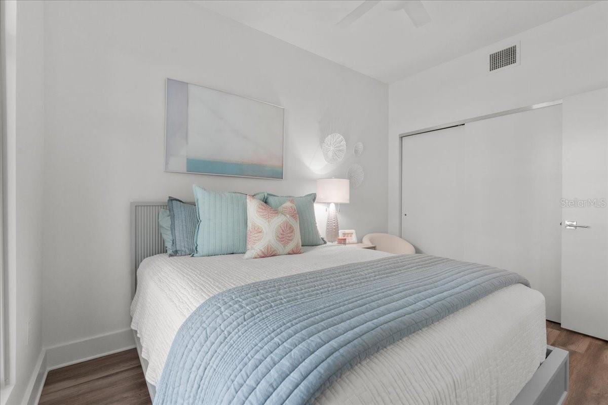 415 ISLAND WAY #304, CLEARWATER BEACH, FL, 33767