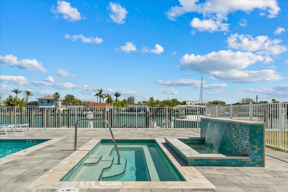 415 ISLAND WAY #304, CLEARWATER BEACH, FL, 33767