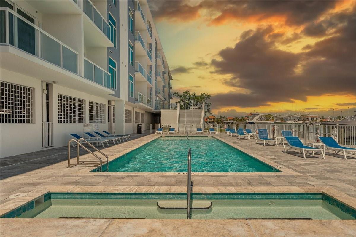 415 ISLAND WAY #304, CLEARWATER BEACH, FL, 33767