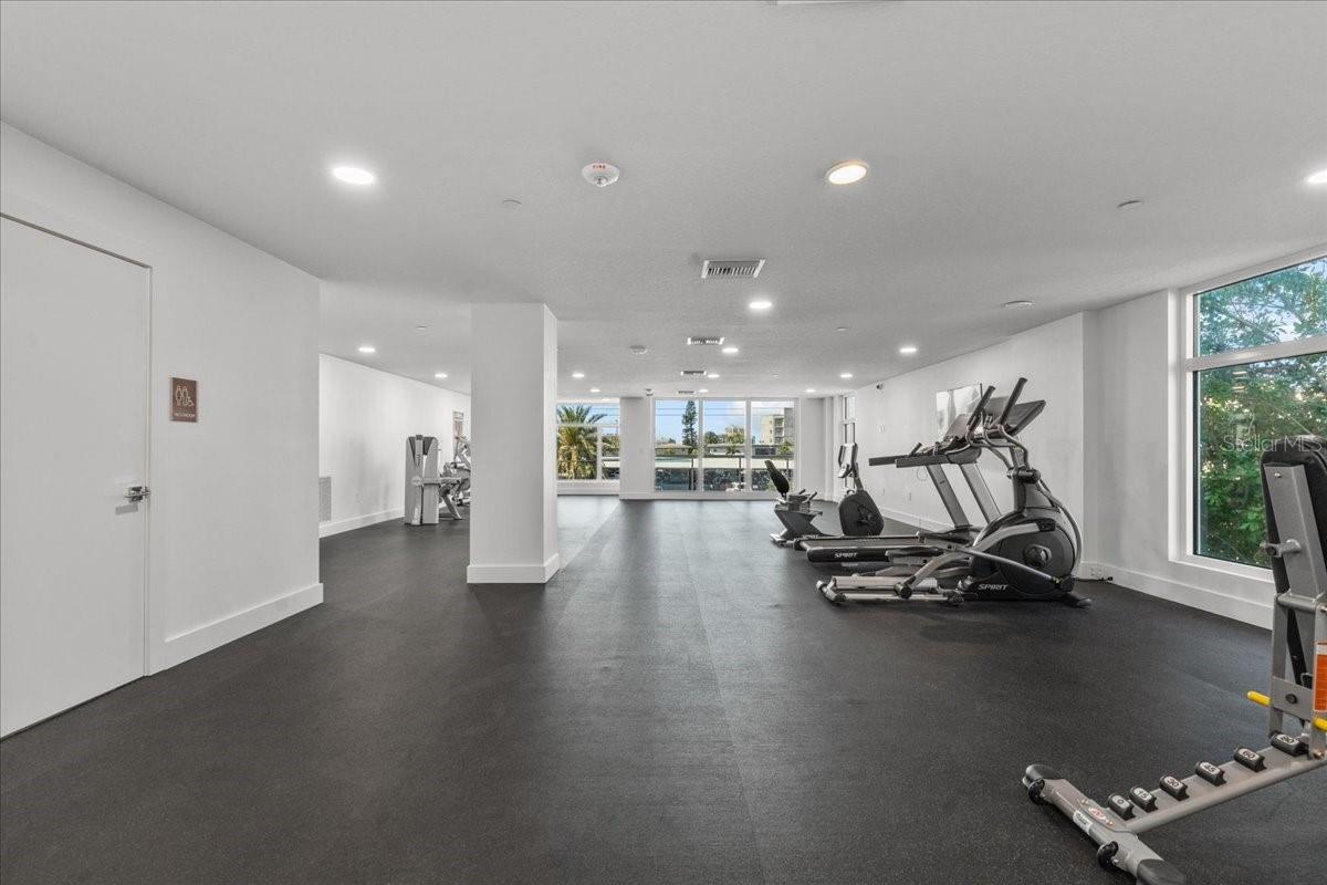 415 ISLAND WAY #304, CLEARWATER BEACH, FL, 33767
