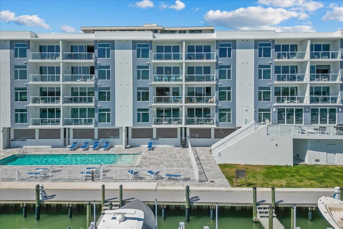 415 ISLAND WAY #304, CLEARWATER BEACH, FL, 33767