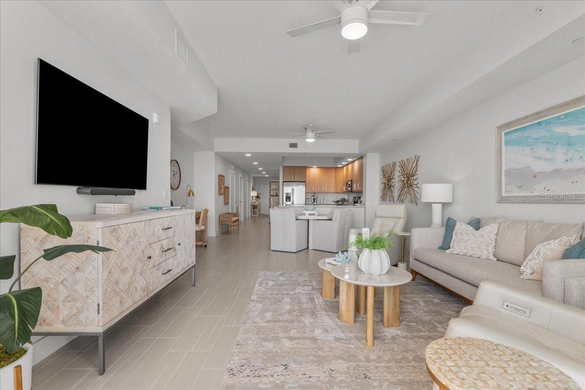 415 ISLAND WAY #304, CLEARWATER BEACH, FL, 33767