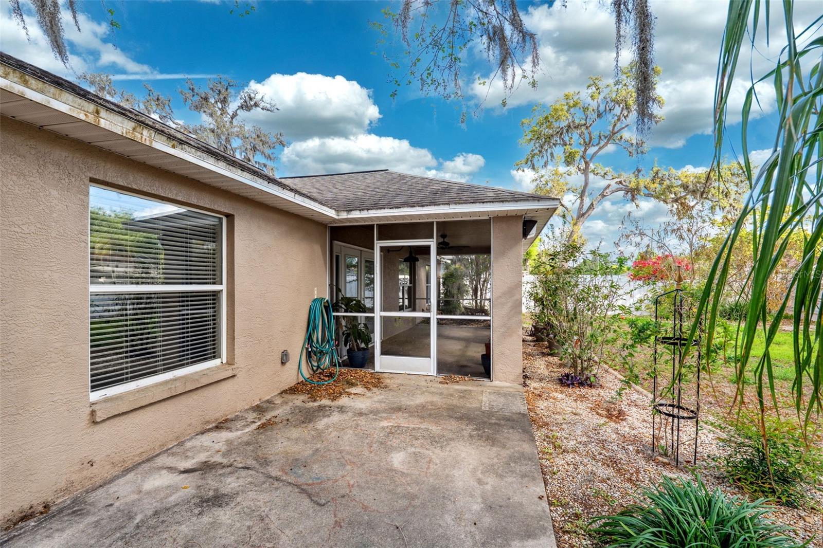 2329 TOWERING OAKS CIR, SEFFNER, FL, 33584