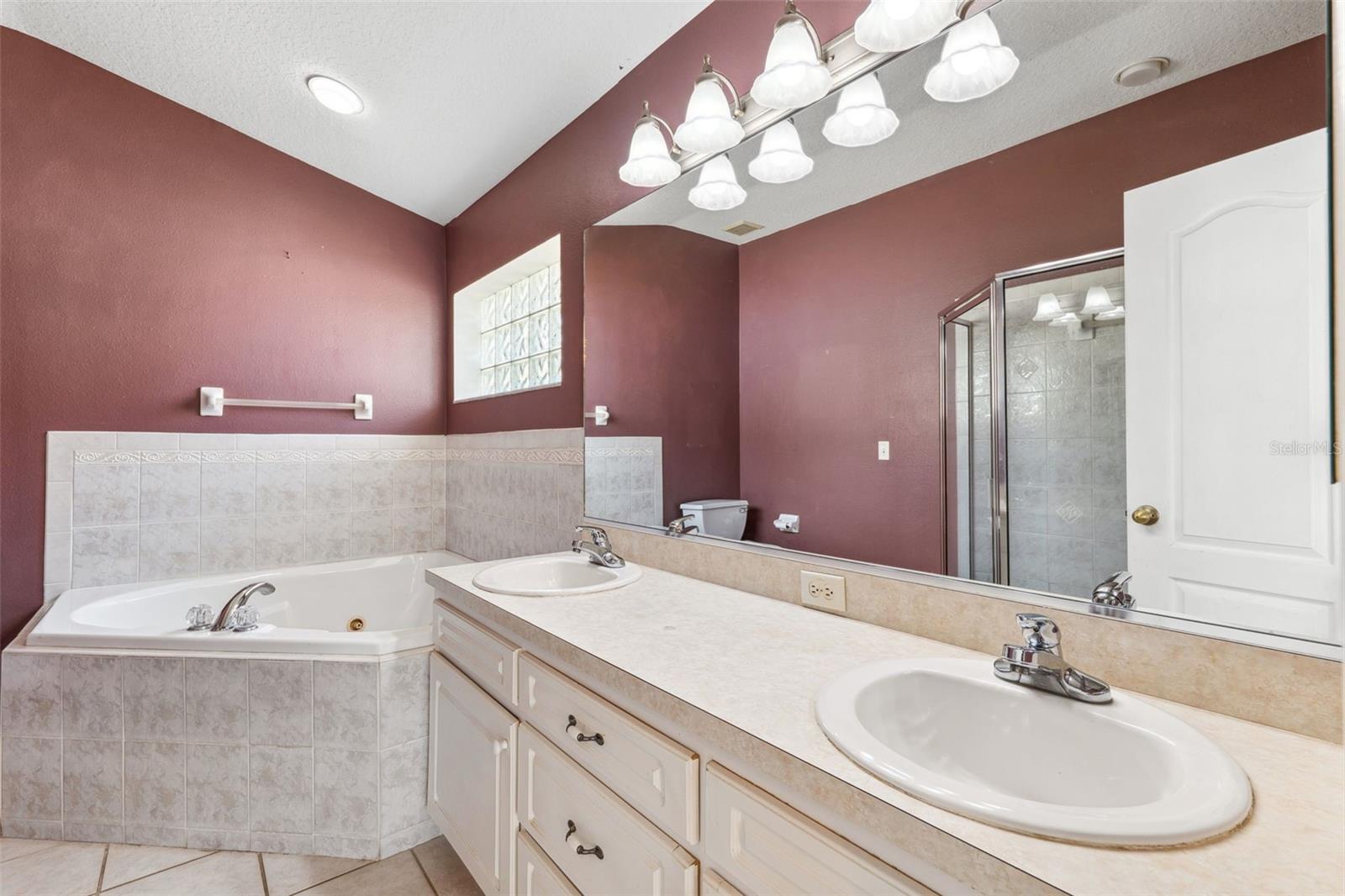 2329 TOWERING OAKS CIR, SEFFNER, FL, 33584