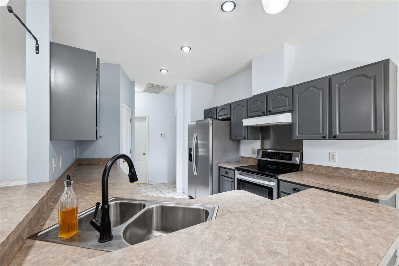 2329 TOWERING OAKS CIR, SEFFNER, FL, 33584