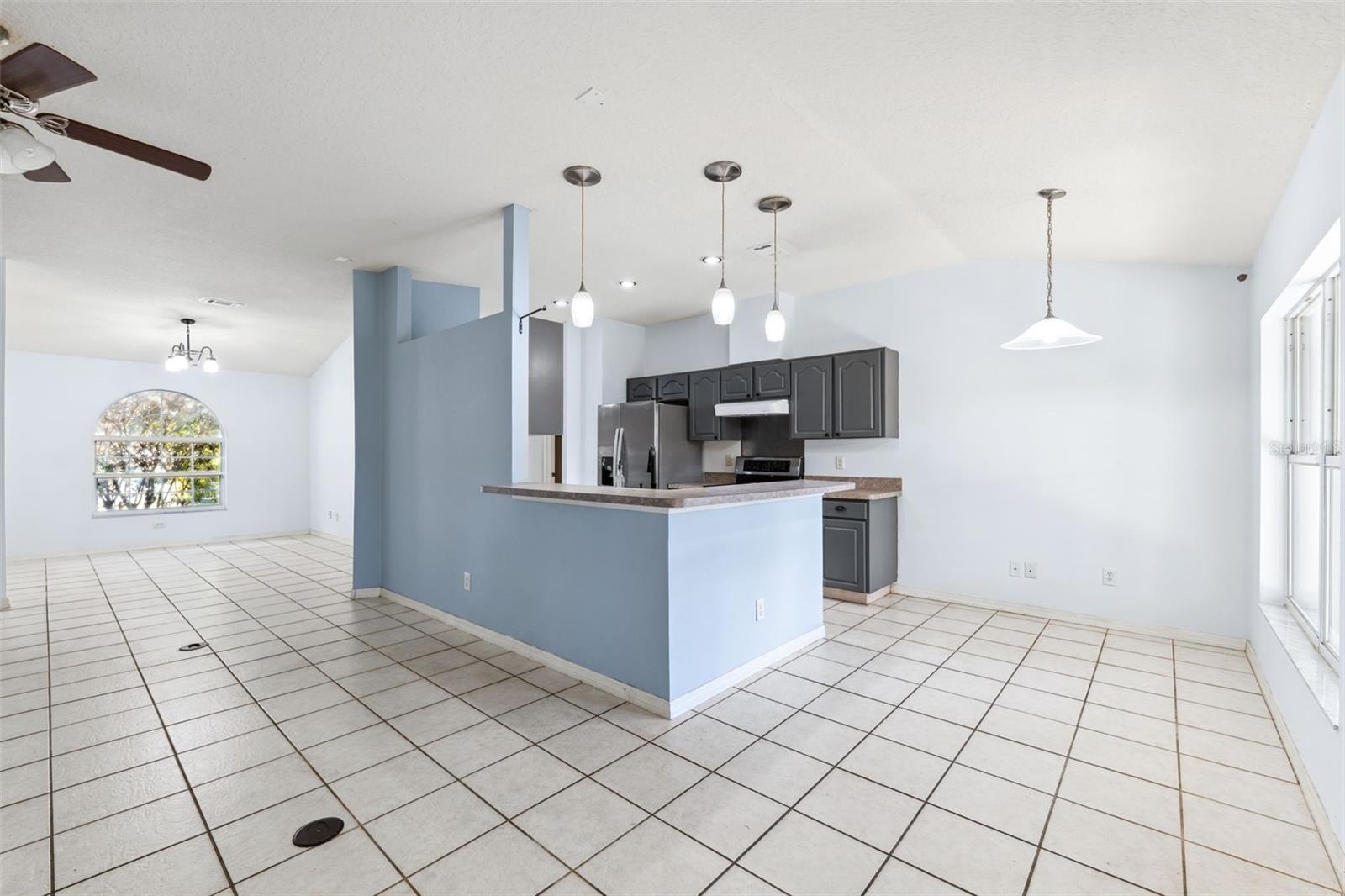 2329 TOWERING OAKS CIR, SEFFNER, FL, 33584