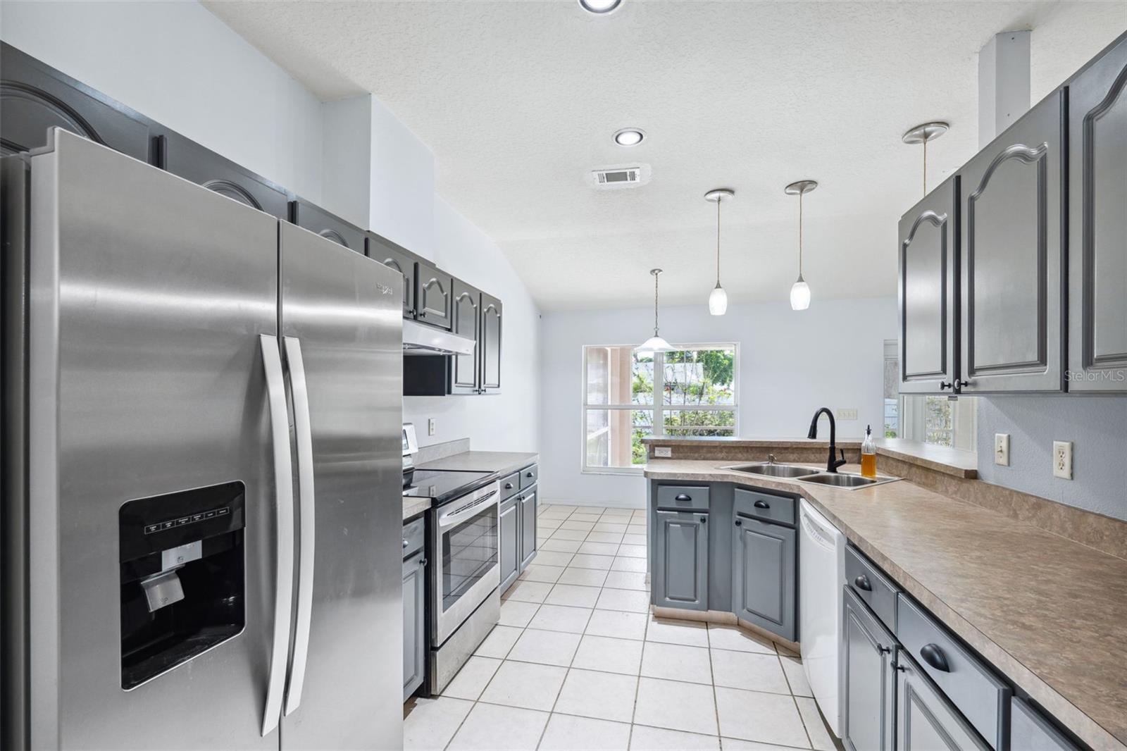 2329 TOWERING OAKS CIR, SEFFNER, FL, 33584