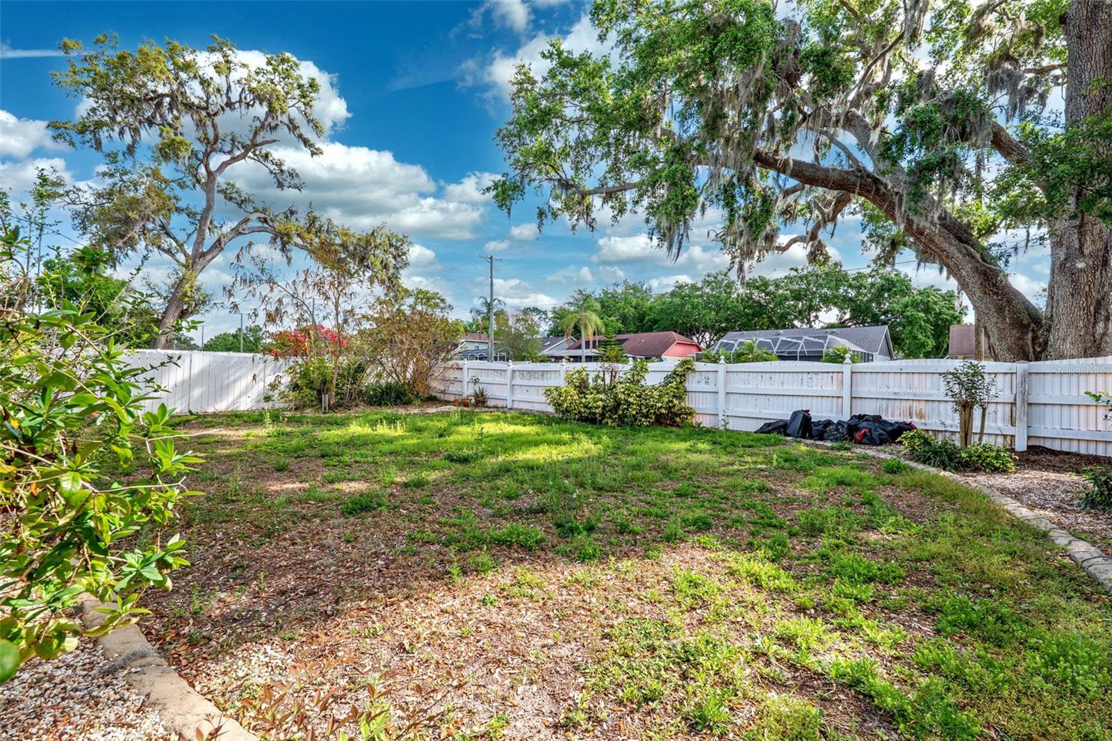 2329 TOWERING OAKS CIR, SEFFNER, FL, 33584