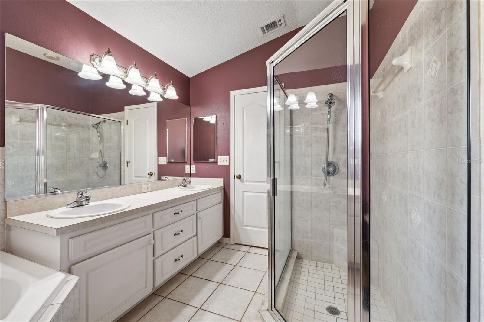2329 TOWERING OAKS CIR, SEFFNER, FL, 33584