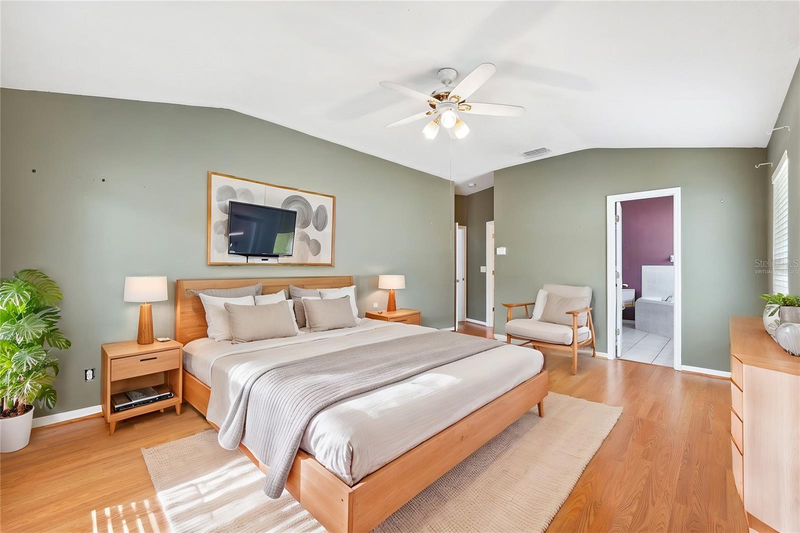 2329 TOWERING OAKS CIR, SEFFNER, FL, 33584