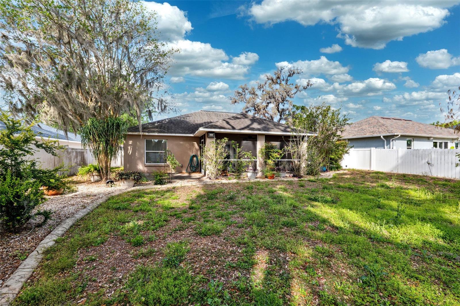 2329 TOWERING OAKS CIR, SEFFNER, FL, 33584