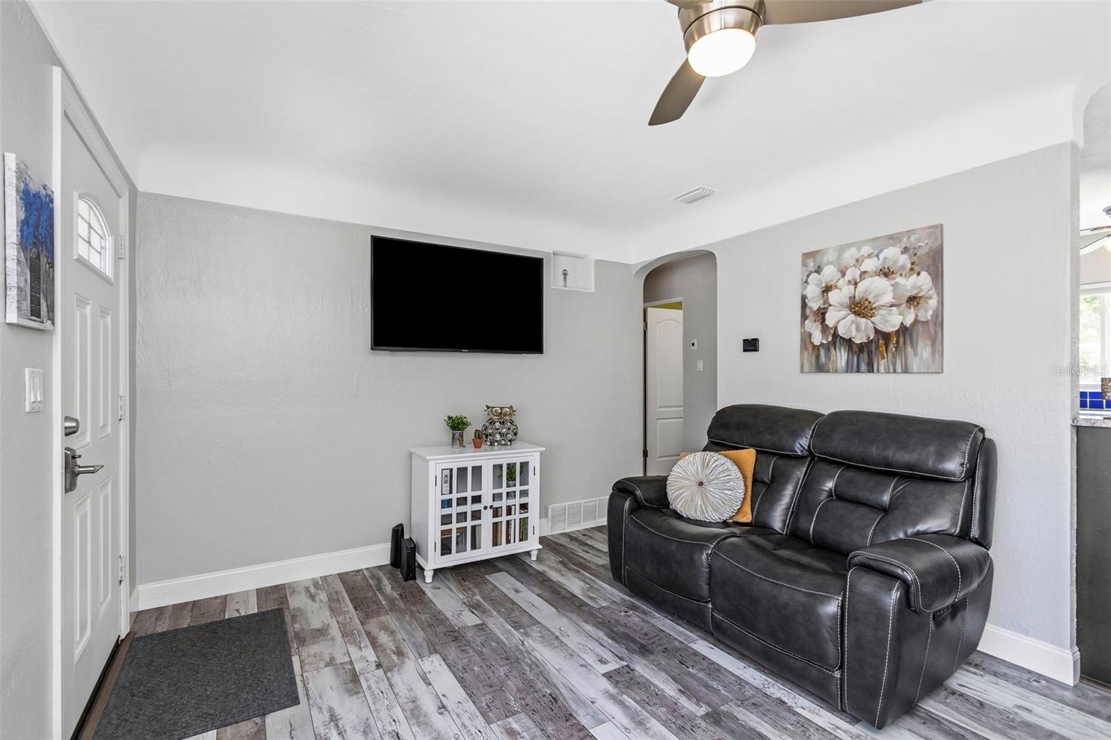 4334 30TH AVE N, ST PETERSBURG, FL, 33713