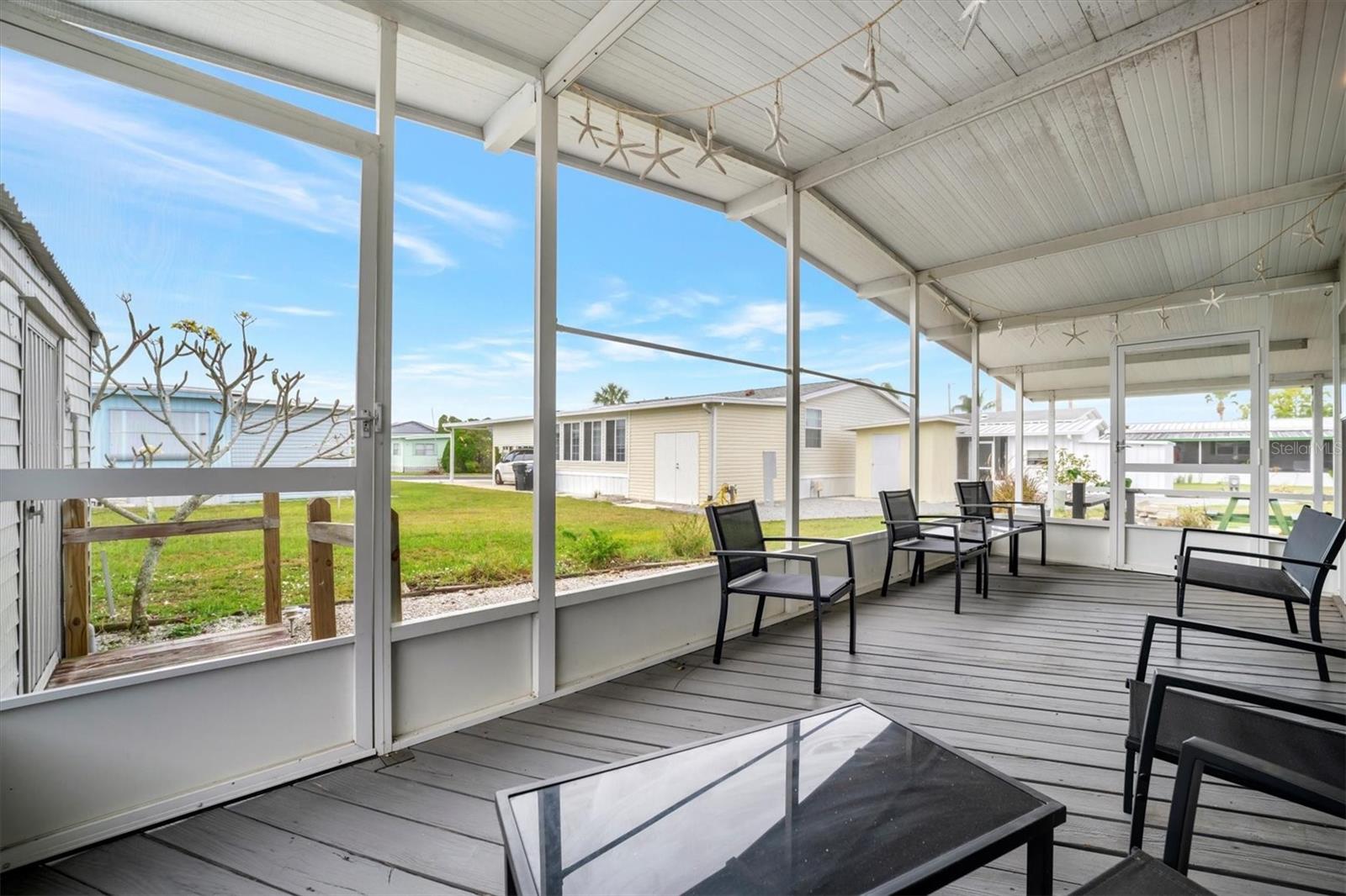 110 E SAINT LUCIA LOOP, APOLLO BEACH, FL, 33572
