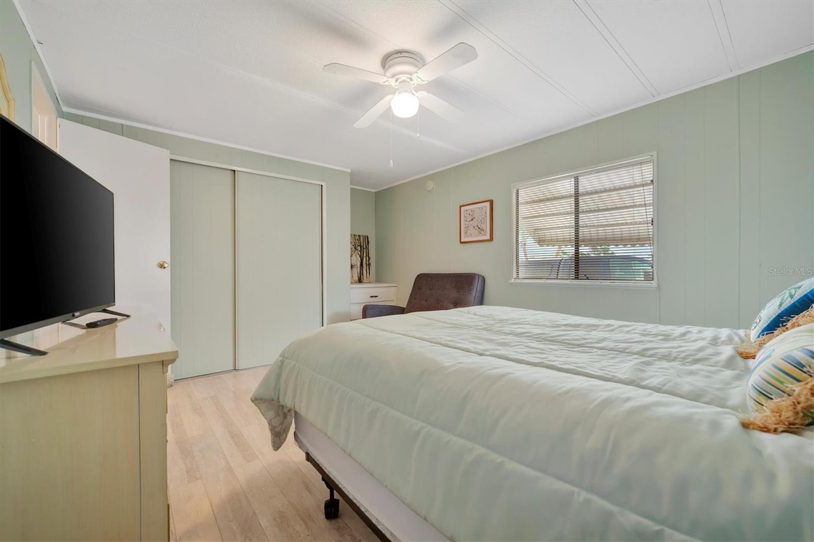 110 E SAINT LUCIA LOOP, APOLLO BEACH, FL, 33572