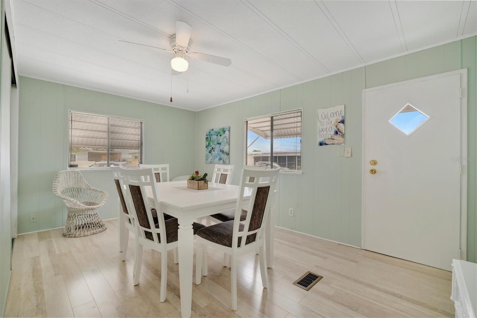 110 E SAINT LUCIA LOOP, APOLLO BEACH, FL, 33572