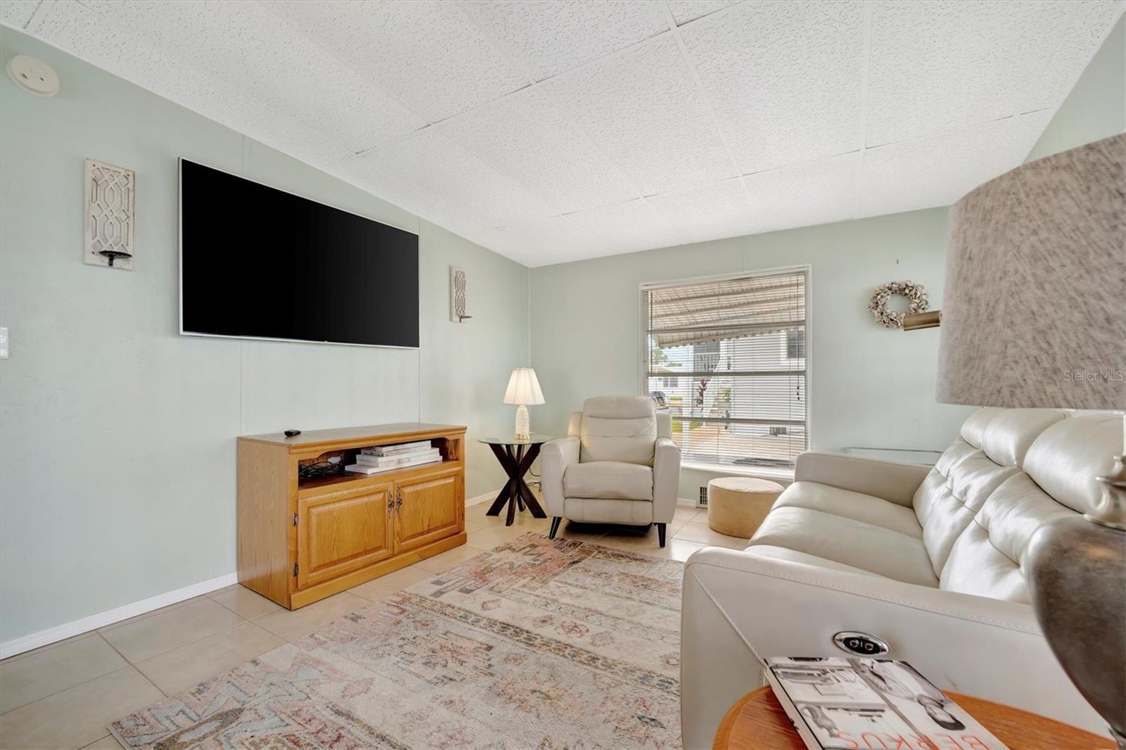 110 E SAINT LUCIA LOOP, APOLLO BEACH, FL, 33572
