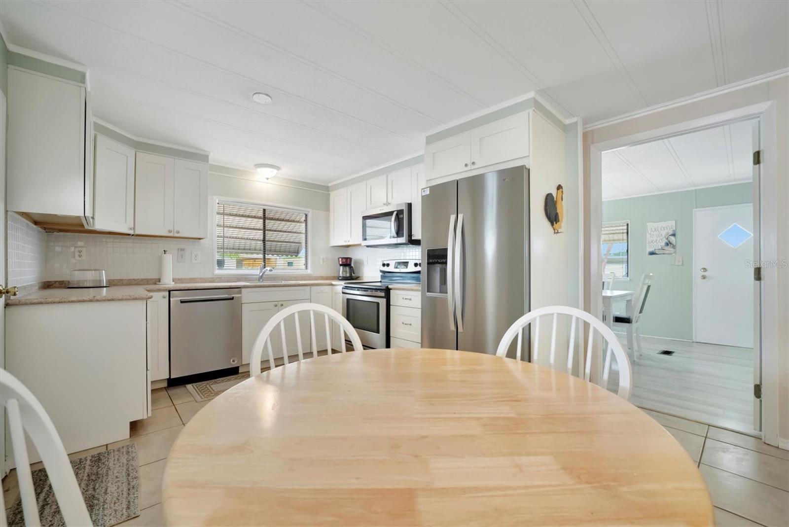110 E SAINT LUCIA LOOP, APOLLO BEACH, FL, 33572