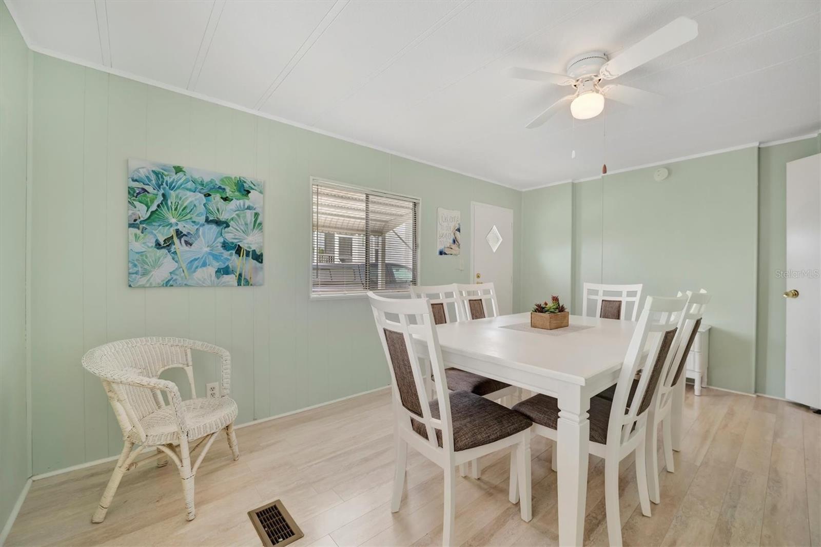 110 E SAINT LUCIA LOOP, APOLLO BEACH, FL, 33572
