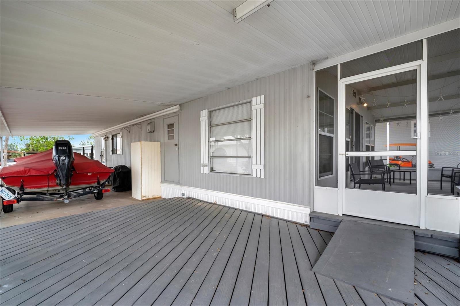 110 E SAINT LUCIA LOOP, APOLLO BEACH, FL, 33572