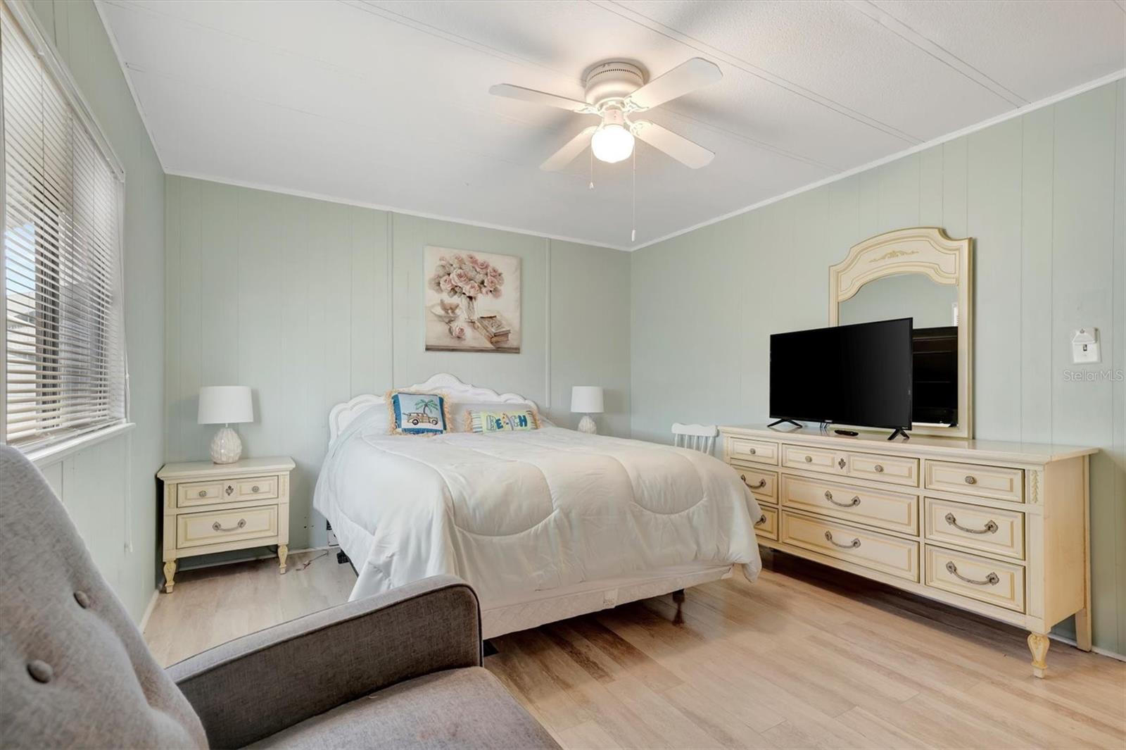 110 E SAINT LUCIA LOOP, APOLLO BEACH, FL, 33572