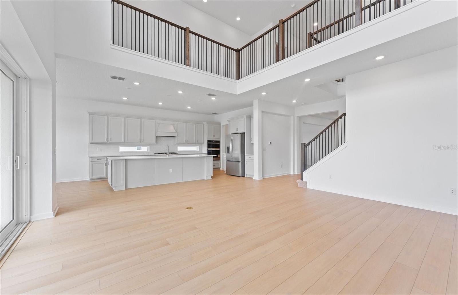 9825 AUTUMN RIDGE AVE, RIVERVIEW, FL, 33578